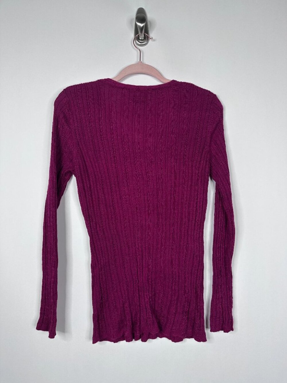 2/$30 Chico's Textured V-Neck Sweater Burgundy Medium #A1968 - Picture 4 of 7